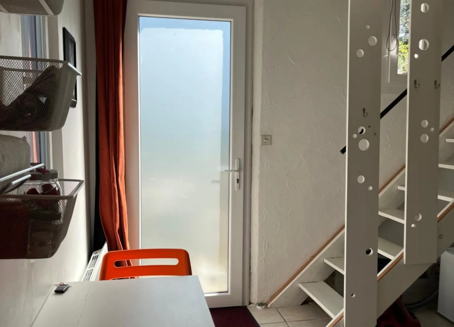 Studio En Duplex Independant Brignoles 0*,