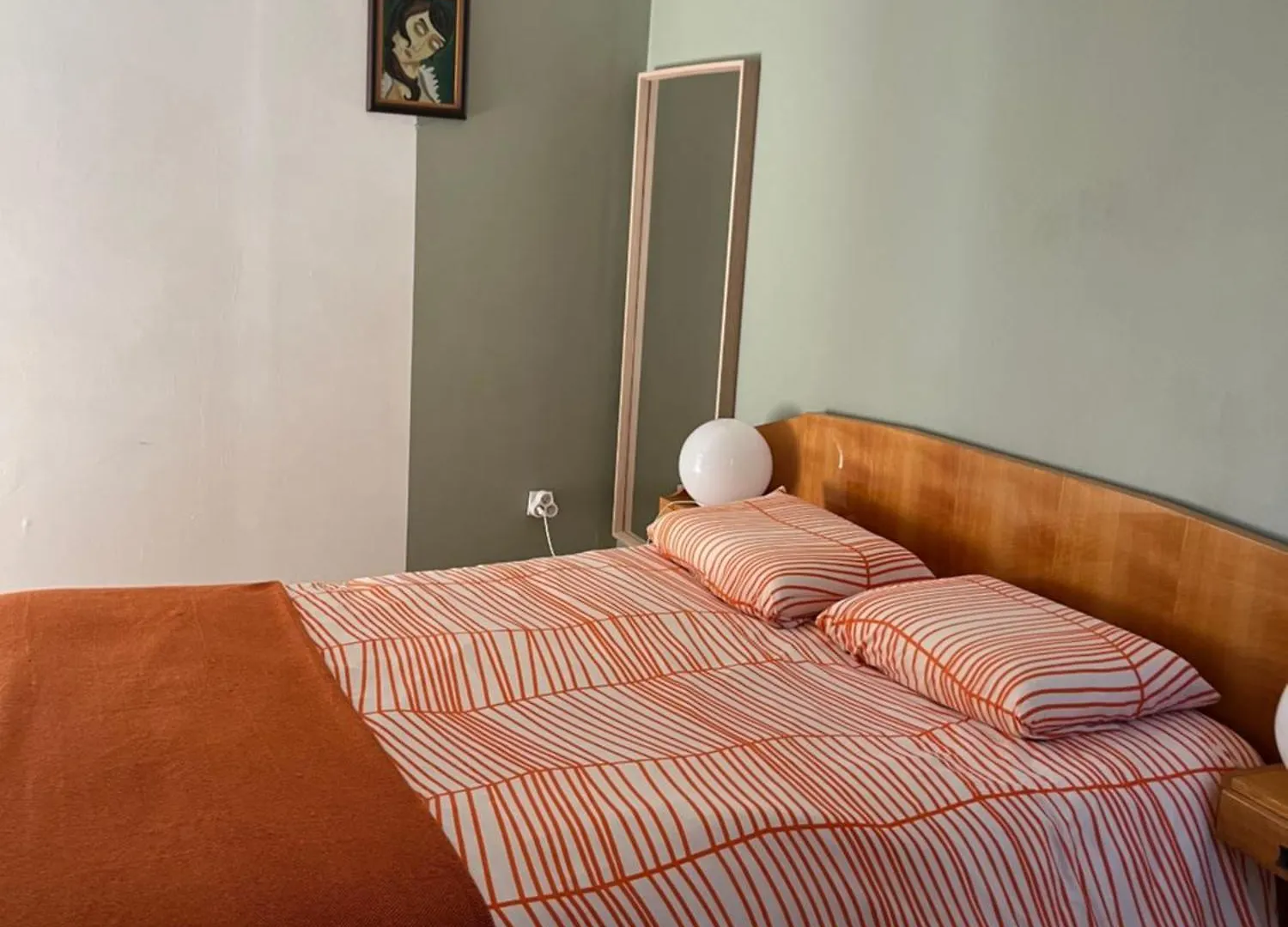 Studio En Duplex Independant Brignoles